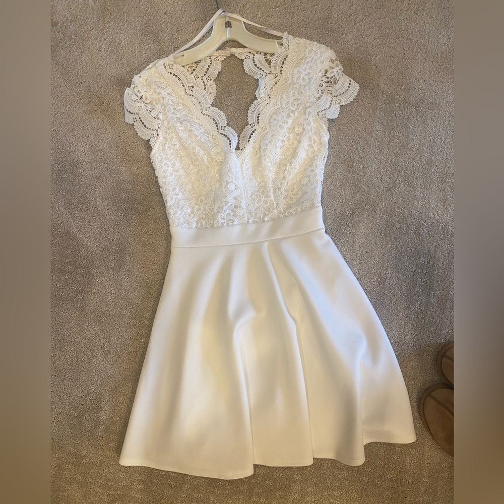 WHITE DRESS